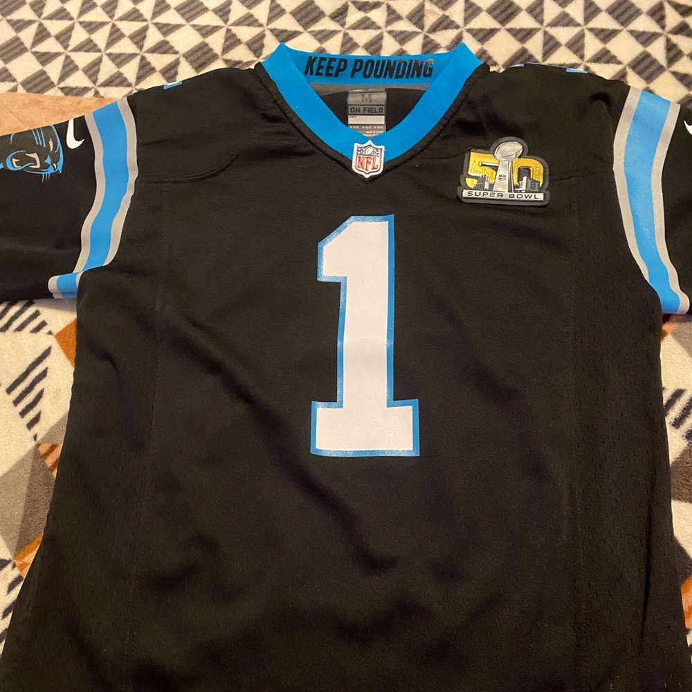 Panthers (Newton Jersey) from the Súper bowl.